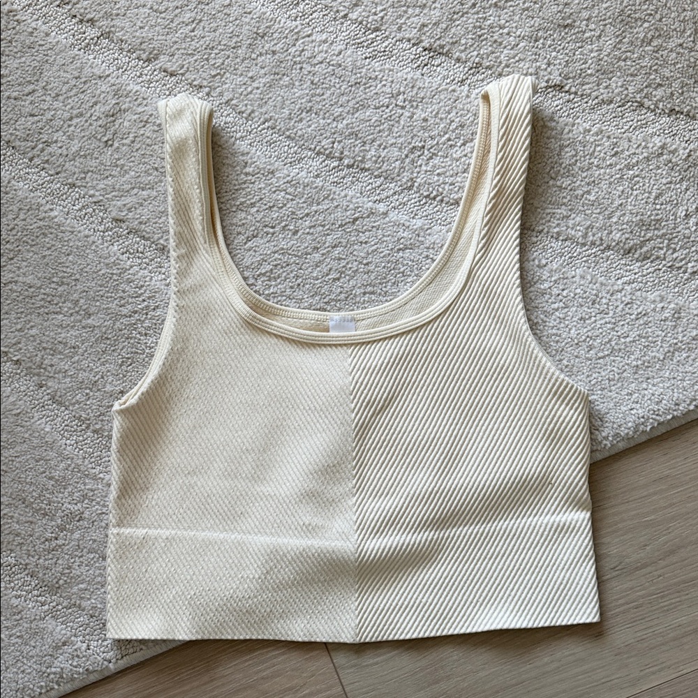NWOT- A by Avocado Seamless Workout Top/Bra